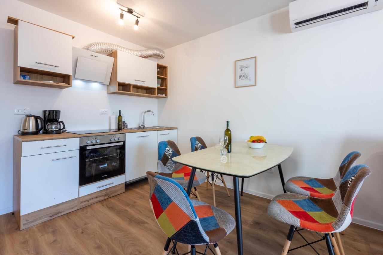 Luxury Apartments Lovorka 1 & 2**** Selce Luaran gambar