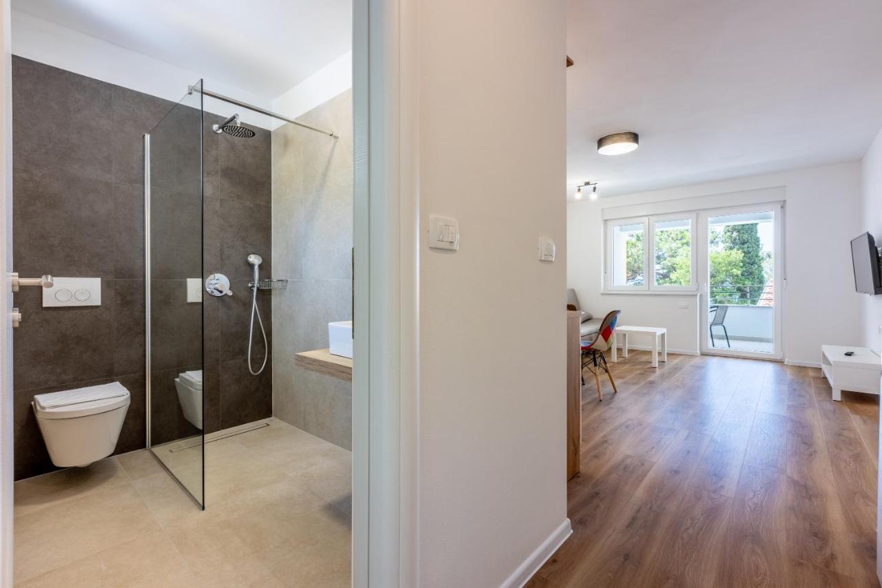 Luxury Apartments Lovorka 1 & 2**** Selce Luaran gambar