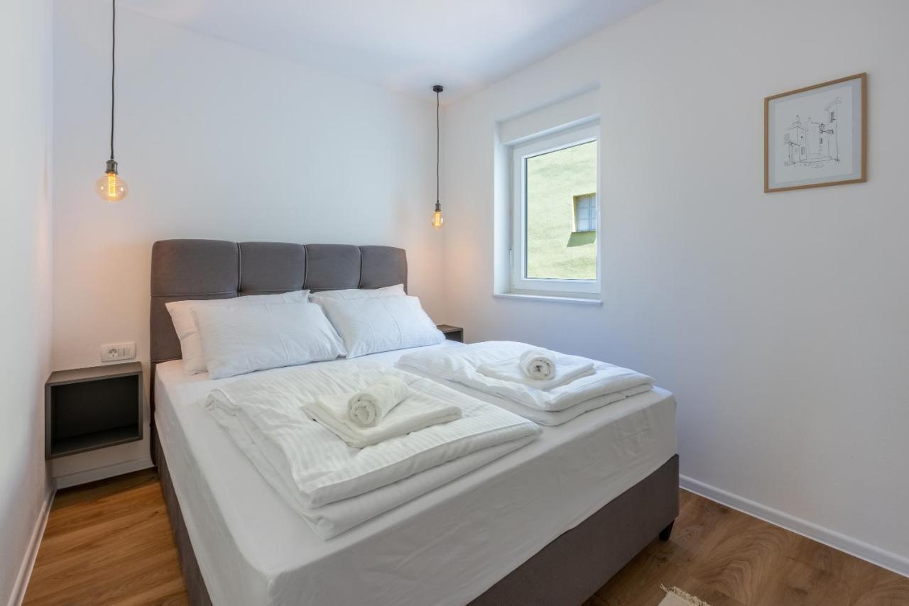 Luxury Apartments Lovorka 1 & 2**** Selce Luaran gambar