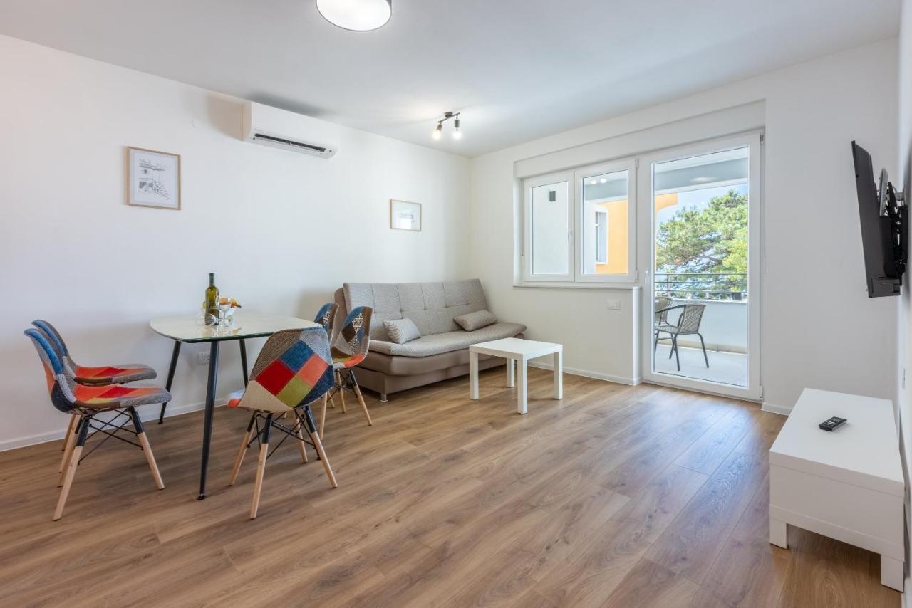 Luxury Apartments Lovorka 1 & 2**** Selce Luaran gambar