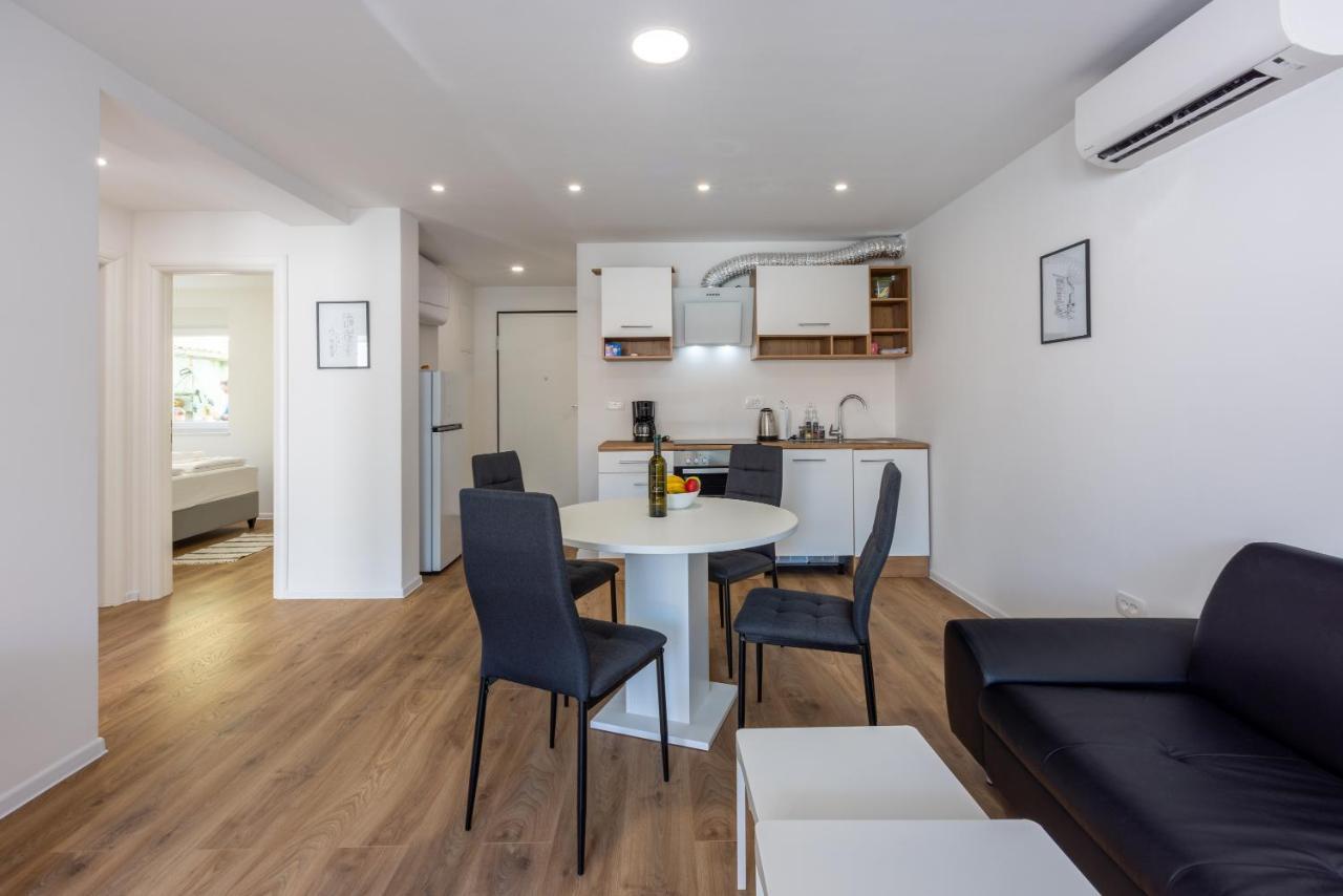Luxury Apartments Lovorka 1 & 2**** Selce Luaran gambar